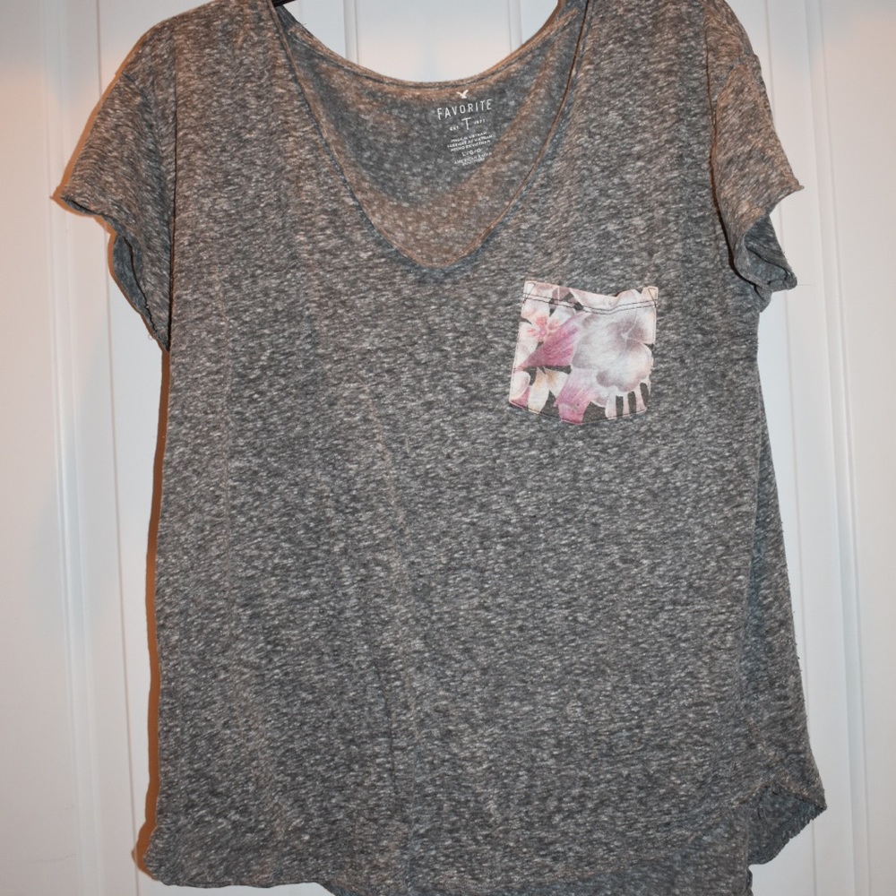 American Eagle favorite T